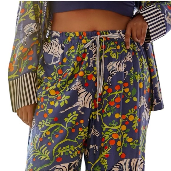 Anthropologie Olivia Wendel Zebra tropical pant size M - Picture 11 of 11